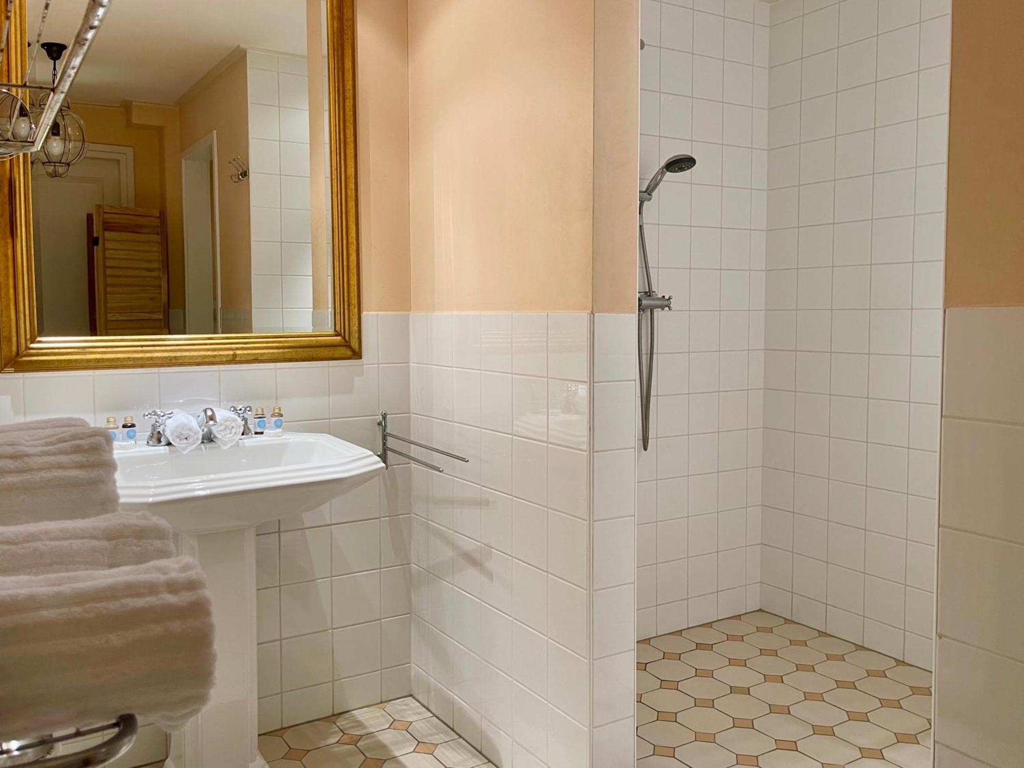 B&B Kerkstraatje3 Midden In Historisch Centrum Zutphen Bagian luar foto